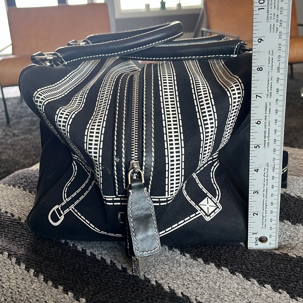 Dolce & Gabbana black duffle bag lock and key - Picture 9 of 11